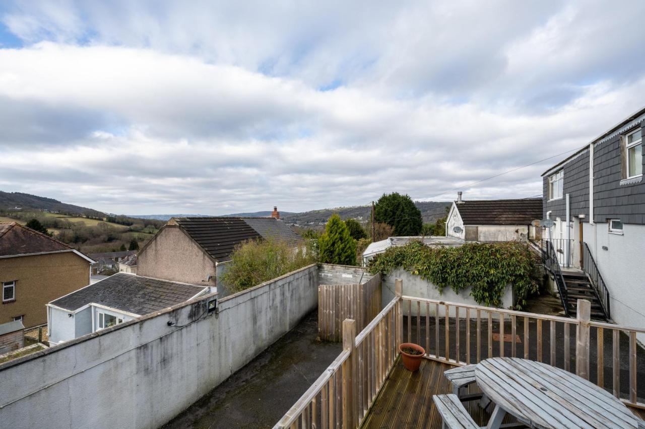 The New Lodge Pontardawe Екстериор снимка