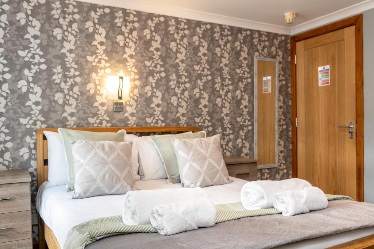 The New Lodge Pontardawe Екстериор снимка