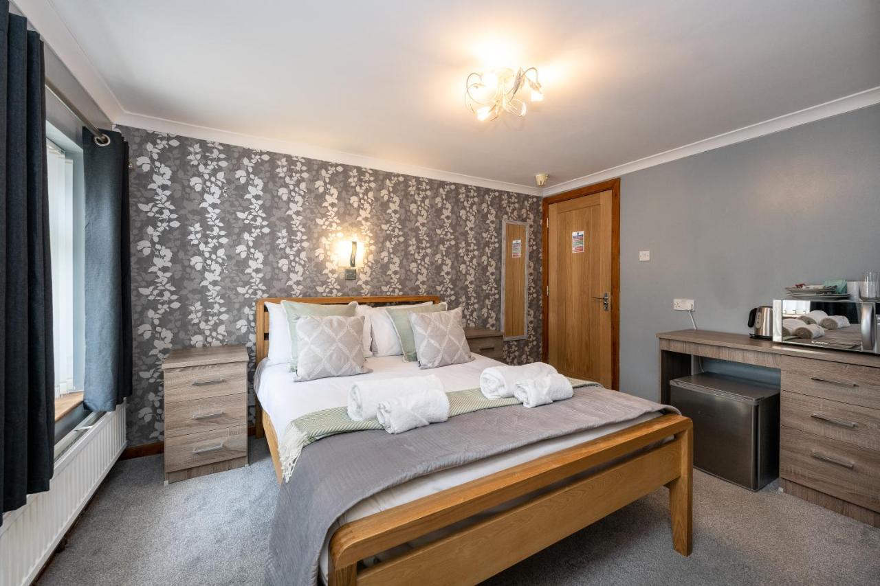 The New Lodge Pontardawe Екстериор снимка