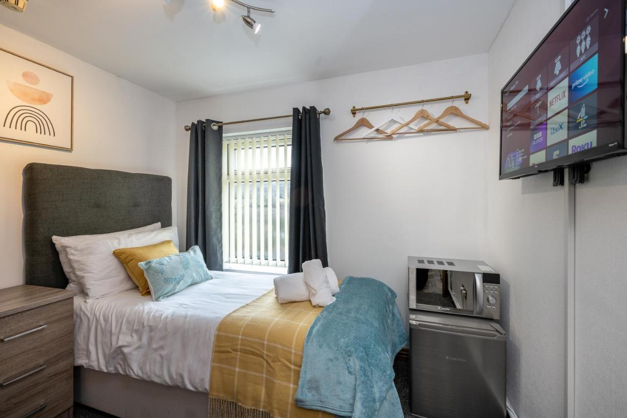 The New Lodge Pontardawe Екстериор снимка