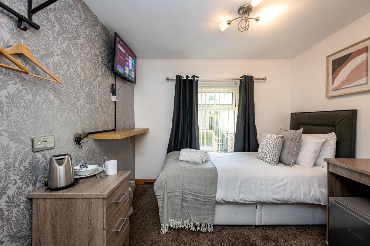 The New Lodge Pontardawe Екстериор снимка